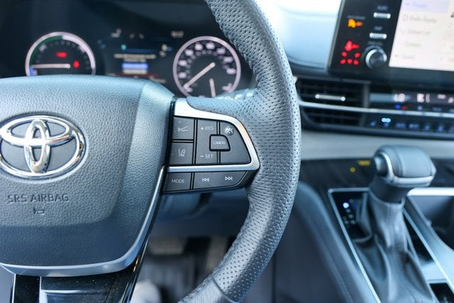 2023 Toyota SIENNA LIMITED Limited