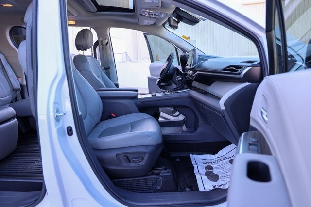 2023 Toyota SIENNA LIMITED Limited