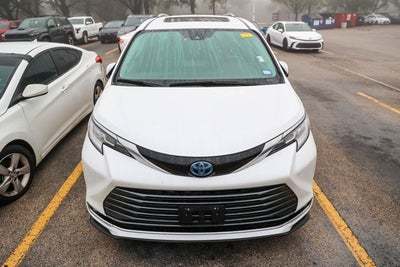 2023 Toyota SIENNA LIMITED Limited