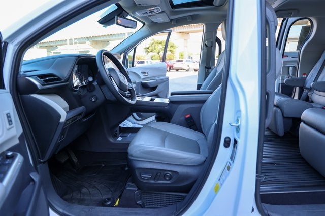 2023 Toyota SIENNA LIMITED Limited