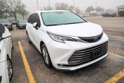 2023 Toyota SIENNA LIMITED Limited
