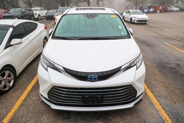 2023 Toyota SIENNA LIMITED Limited