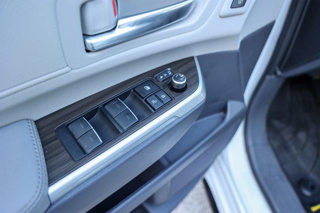 2023 Toyota SIENNA LIMITED Limited