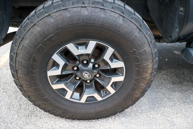 2018 Toyota TACOMA 4WD DCAB SR