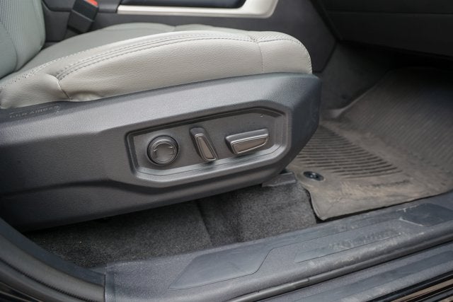 2024 Toyota TUNDRA 4X2 SR5