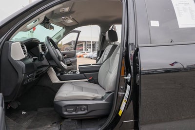 2024 Toyota TUNDRA 4X2 SR5