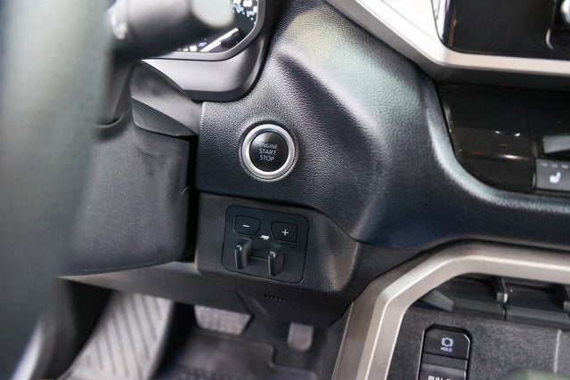2024 Toyota TUNDRA 4X2 SR5