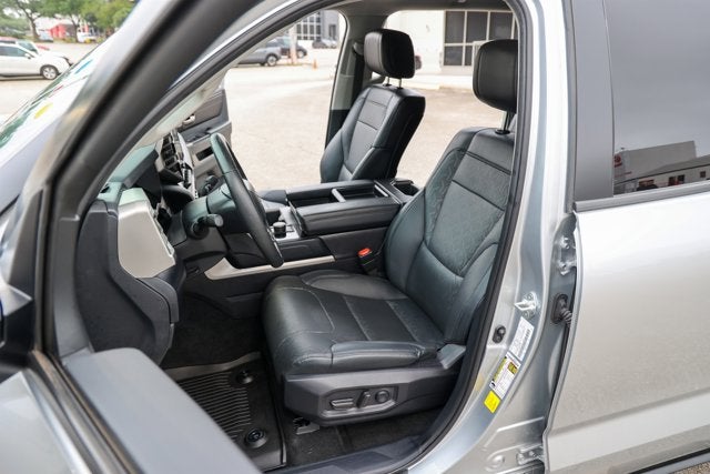 2024 Toyota TUNDRA 4X2 SR5