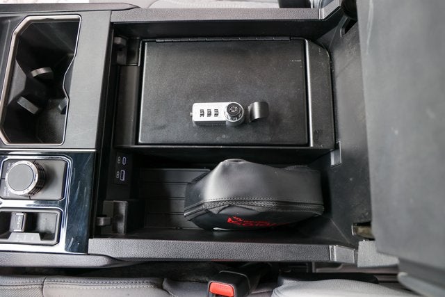 2025 Toyota TUNDRA 4X4 SR5