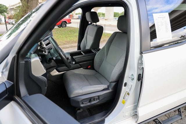 2025 Toyota TUNDRA 4X4 SR5