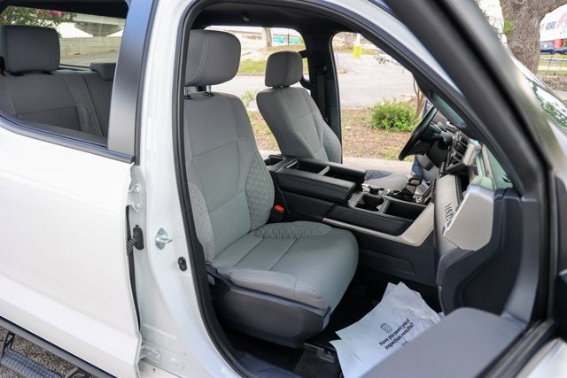 2025 Toyota TUNDRA 4X4 SR5