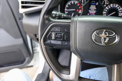 2025 Toyota TUNDRA 4X4 SR5