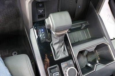 2025 Toyota TUNDRA 4X4 SR5