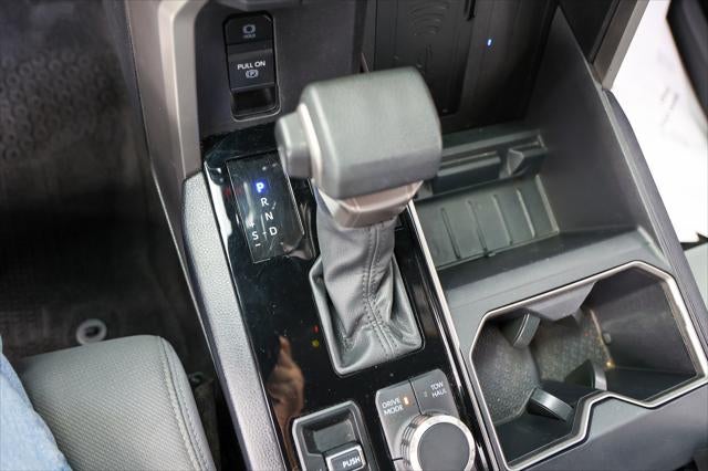 2025 Toyota TUNDRA 4X4 SR5
