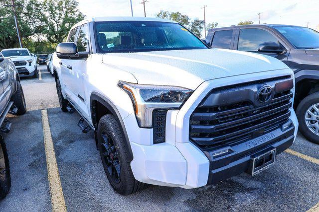 2025 Toyota TUNDRA 4X4 SR5
