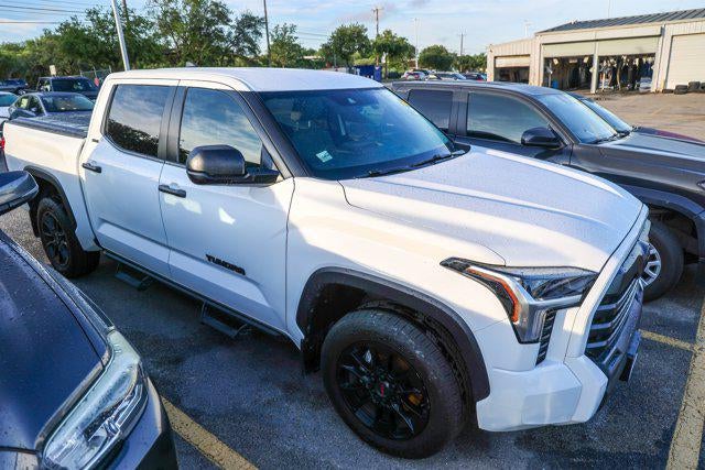 2025 Toyota TUNDRA 4X4 SR5