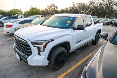 2024 Toyota TUNDRA 4X4 SR5