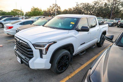 2024 Toyota TUNDRA 4X4 SR5