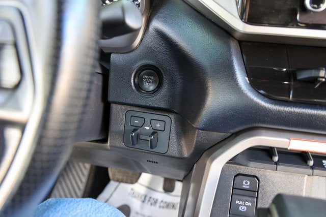 2025 Toyota TUNDRA 4X4 SR5