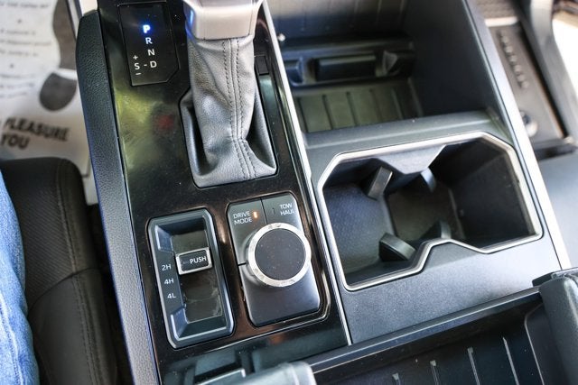 2025 Toyota TUNDRA 4X4 SR5
