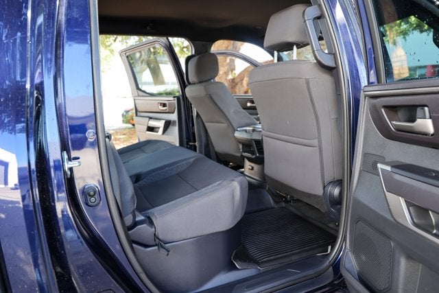 2025 Toyota TUNDRA 4X4 SR5