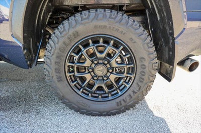2025 Toyota TUNDRA 4X4 SR5
