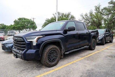 2025 Toyota TUNDRA 4X4 SR5