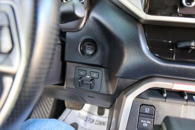 2025 Toyota TUNDRA 4X4 SR5