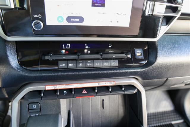 2025 Toyota TUNDRA 4X4 SR5