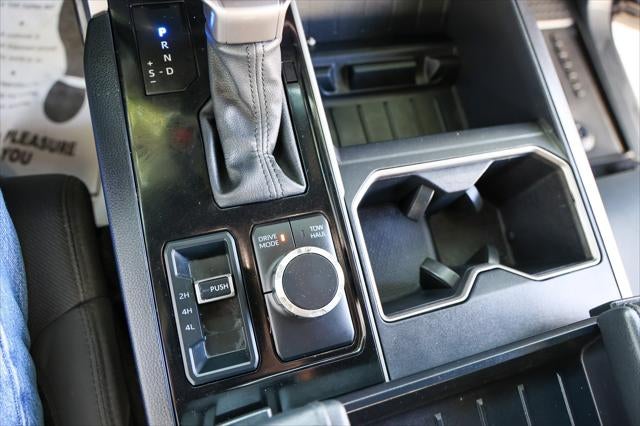 2025 Toyota TUNDRA 4X4 SR5