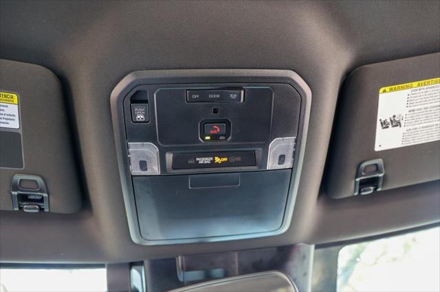 2025 Toyota TUNDRA 4X4 SR5
