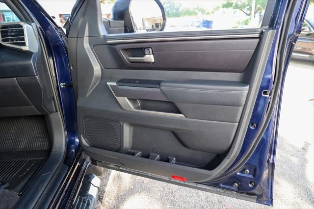 2025 Toyota TUNDRA 4X4 SR5