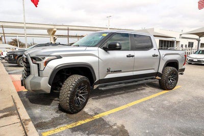 2024 Toyota TUNDRA 4X4 SR5