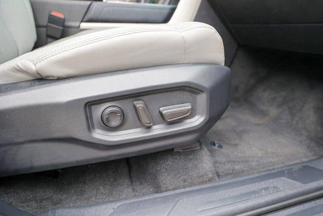 2024 Toyota TUNDRA 4X4 SR5