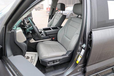 2024 Toyota TUNDRA 4X4 SR5