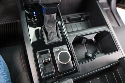 2026 Toyota TUNDRA 4X4 SR5