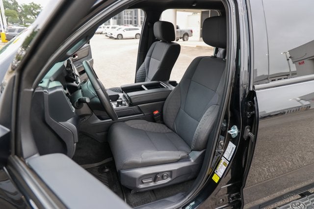2026 Toyota TUNDRA 4X4 SR5