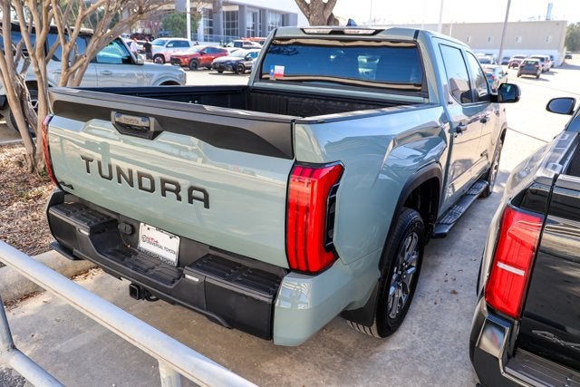 2025 Toyota TUNDRA 4X4 SR5