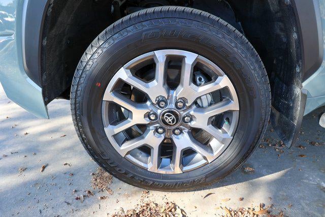 2025 Toyota TUNDRA 4X4 SR5