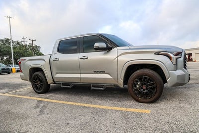 2024 Toyota Tundra 4WD SR5