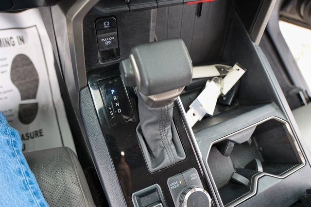 2024 Toyota TUNDRA 4X4 SR5