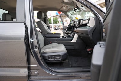 2024 Toyota TUNDRA 4X4 SR5