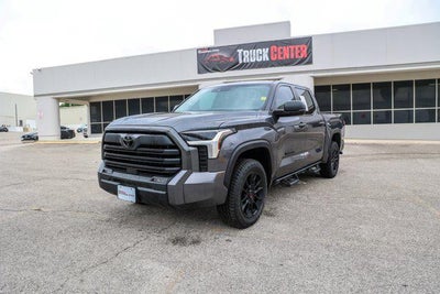 2024 Toyota TUNDRA 4X4 SR5