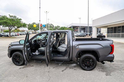 2024 Toyota TUNDRA 4X4 SR5