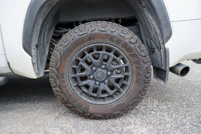 2025 Toyota TUNDRA 4X4 SR5