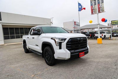 2025 Toyota TUNDRA 4X4 SR5