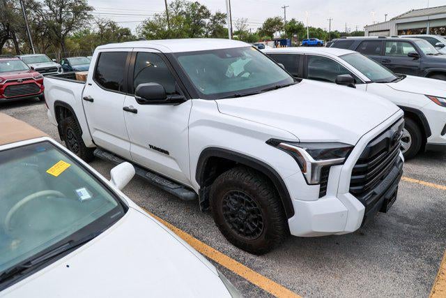 2025 Toyota TUNDRA 4X4 SR5