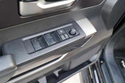 2024 Toyota TUNDRA 4X4 SR5