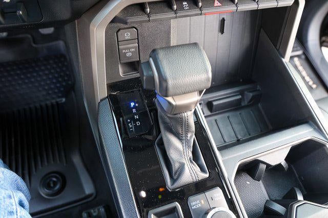 2024 Toyota TUNDRA 4X4 SR5