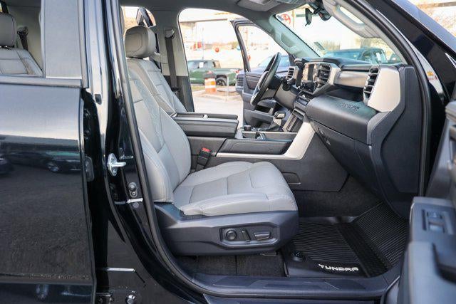 2024 Toyota TUNDRA 4X4 SR5